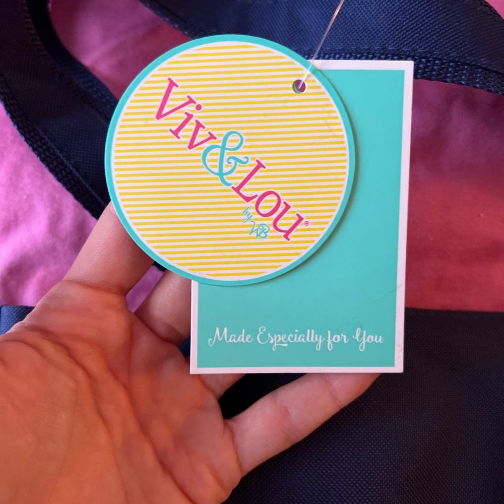 Embroidered/Customized “M” Bag - Picture 4 of 7
